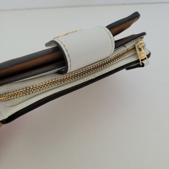 Coach Wallet Crossgrain Leather Monogram White Brown Medium Bifold Logo Compact - Picture 3 of 14